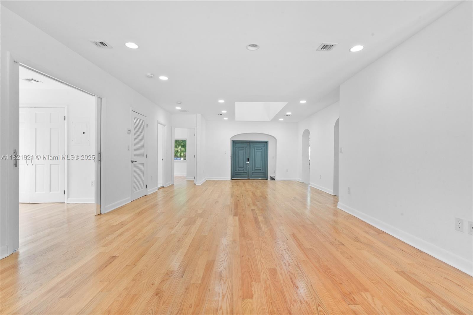 527 SW 20th Rd