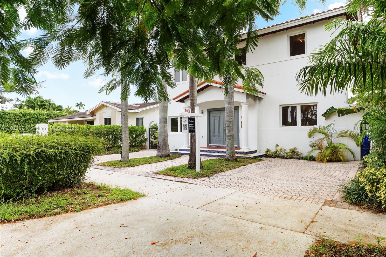 527 SW 20th Rd