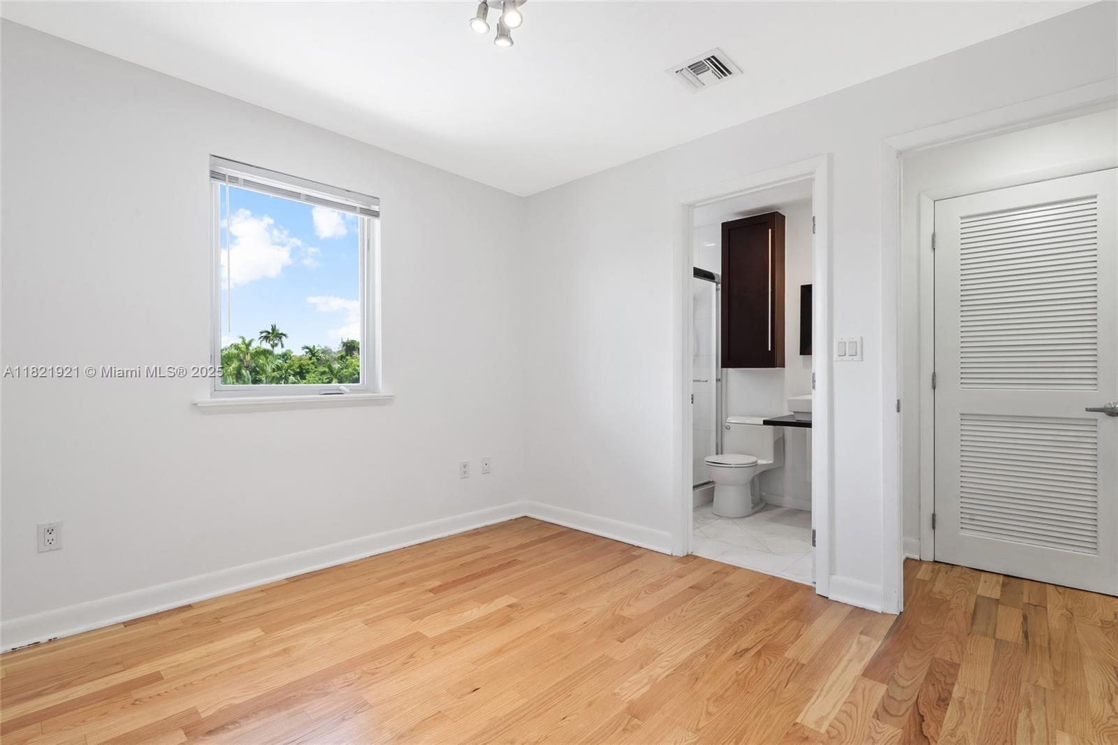 BRICKELL ESTATES - Residential Lease