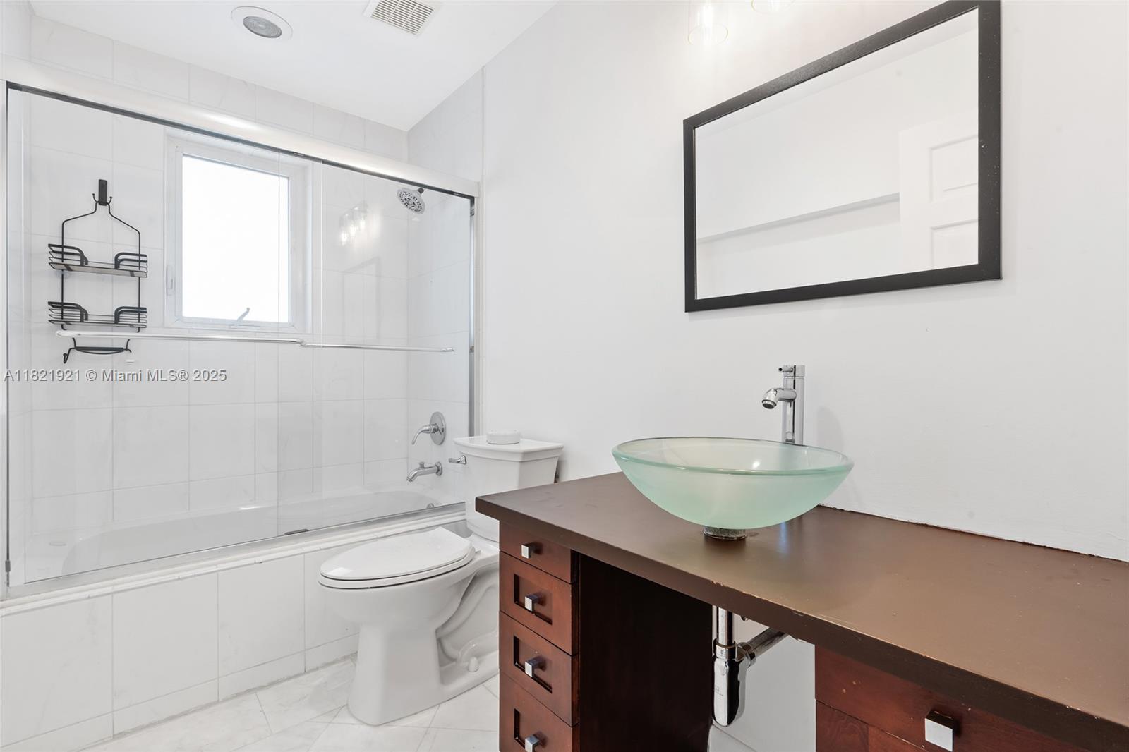 BRICKELL ESTATES - Residential Lease