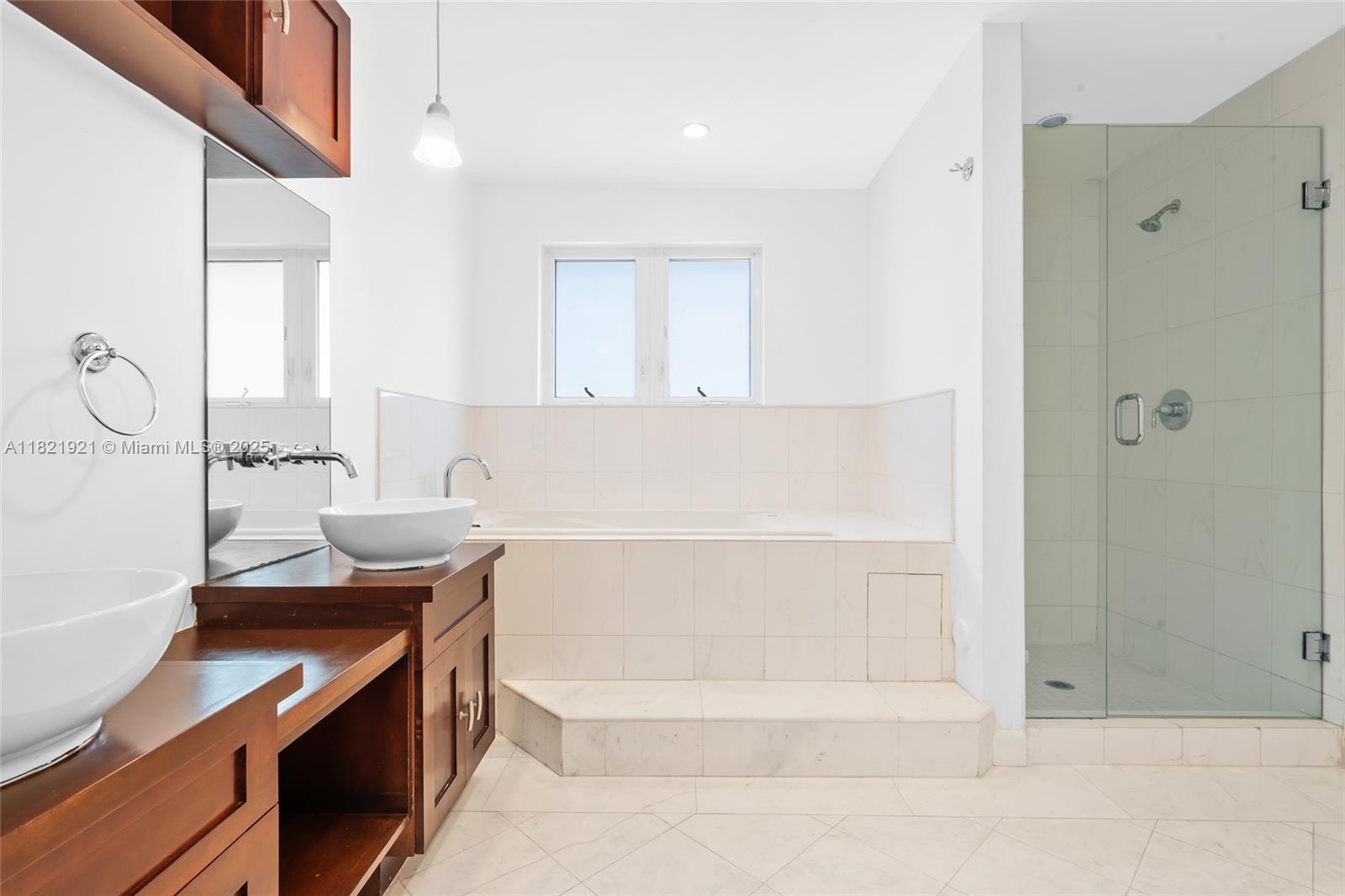 BRICKELL ESTATES - Residential Lease