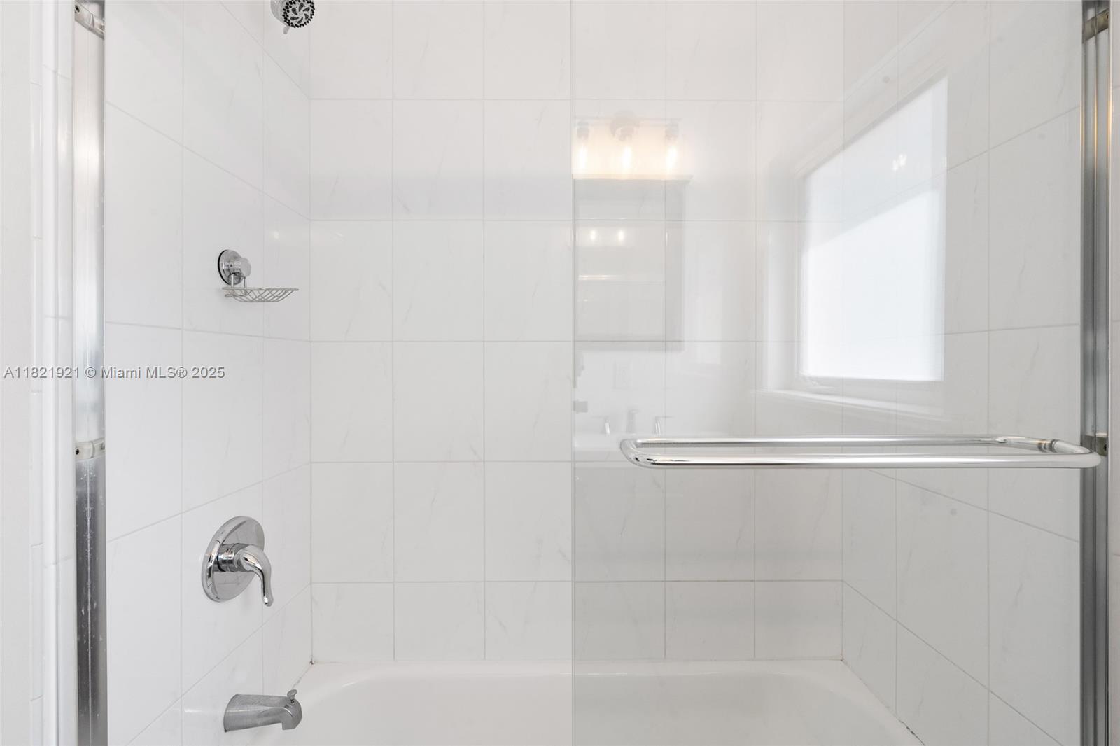 BRICKELL ESTATES - Residential Lease