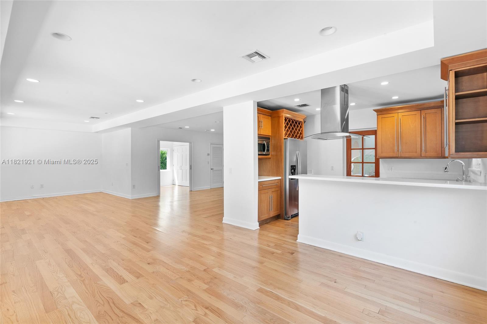 BRICKELL ESTATES - Residential Lease