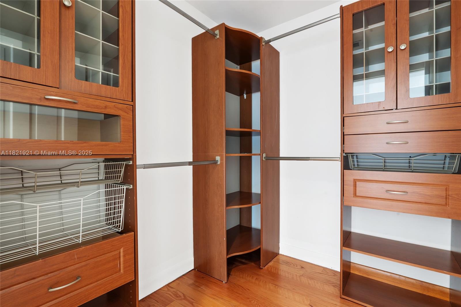 BRICKELL ESTATES - Residential Lease