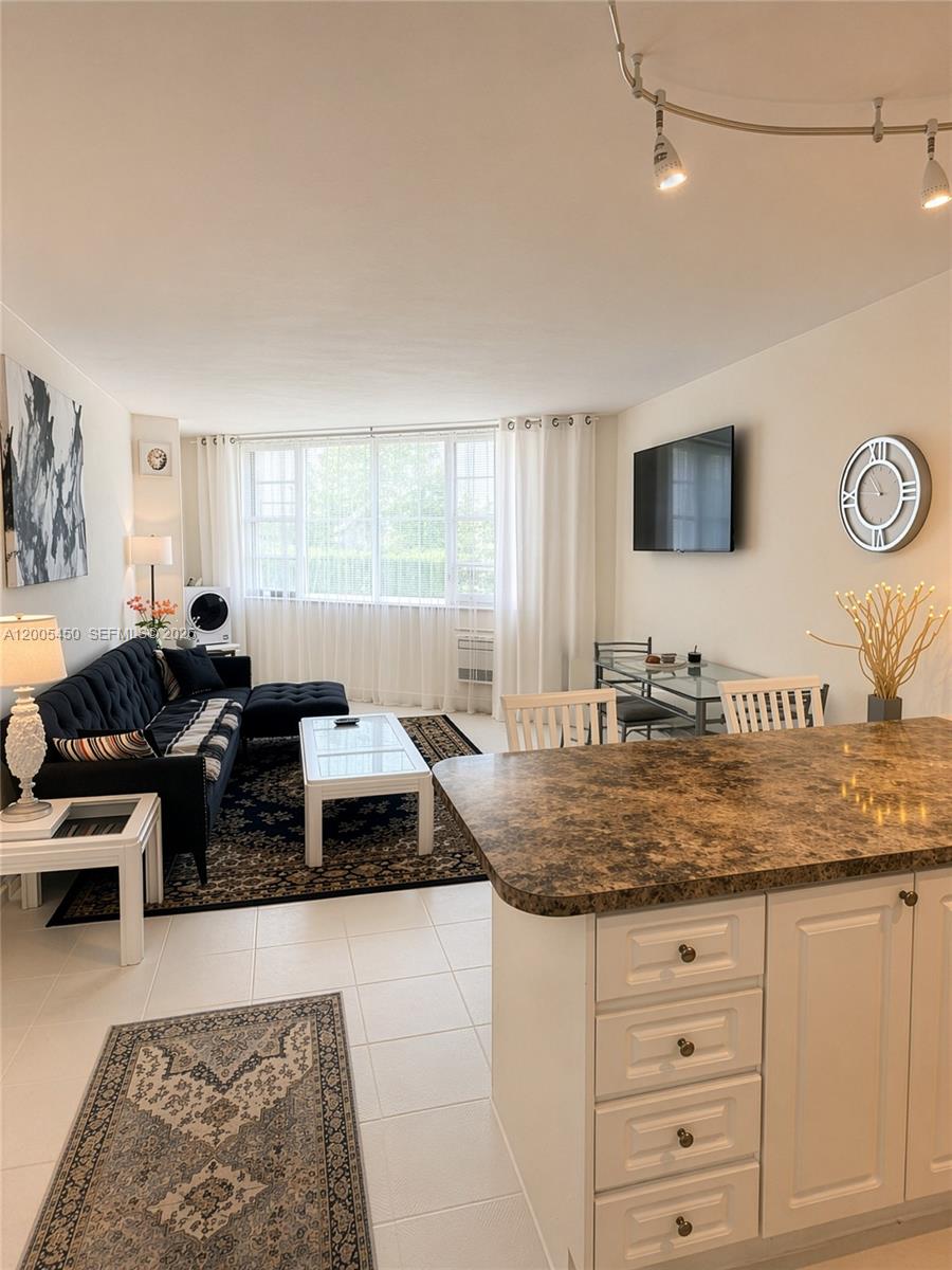 TAROMINA APTS CO-OP - Residential