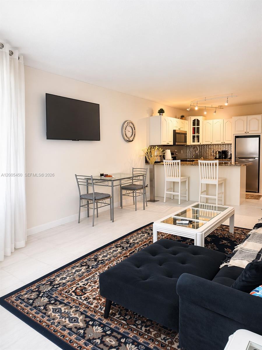 TAROMINA APTS CO-OP - Residential