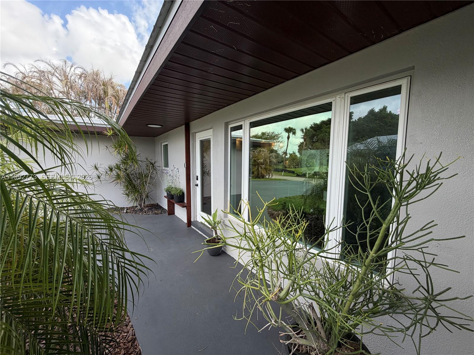 BEAU RIVAGE - Residential