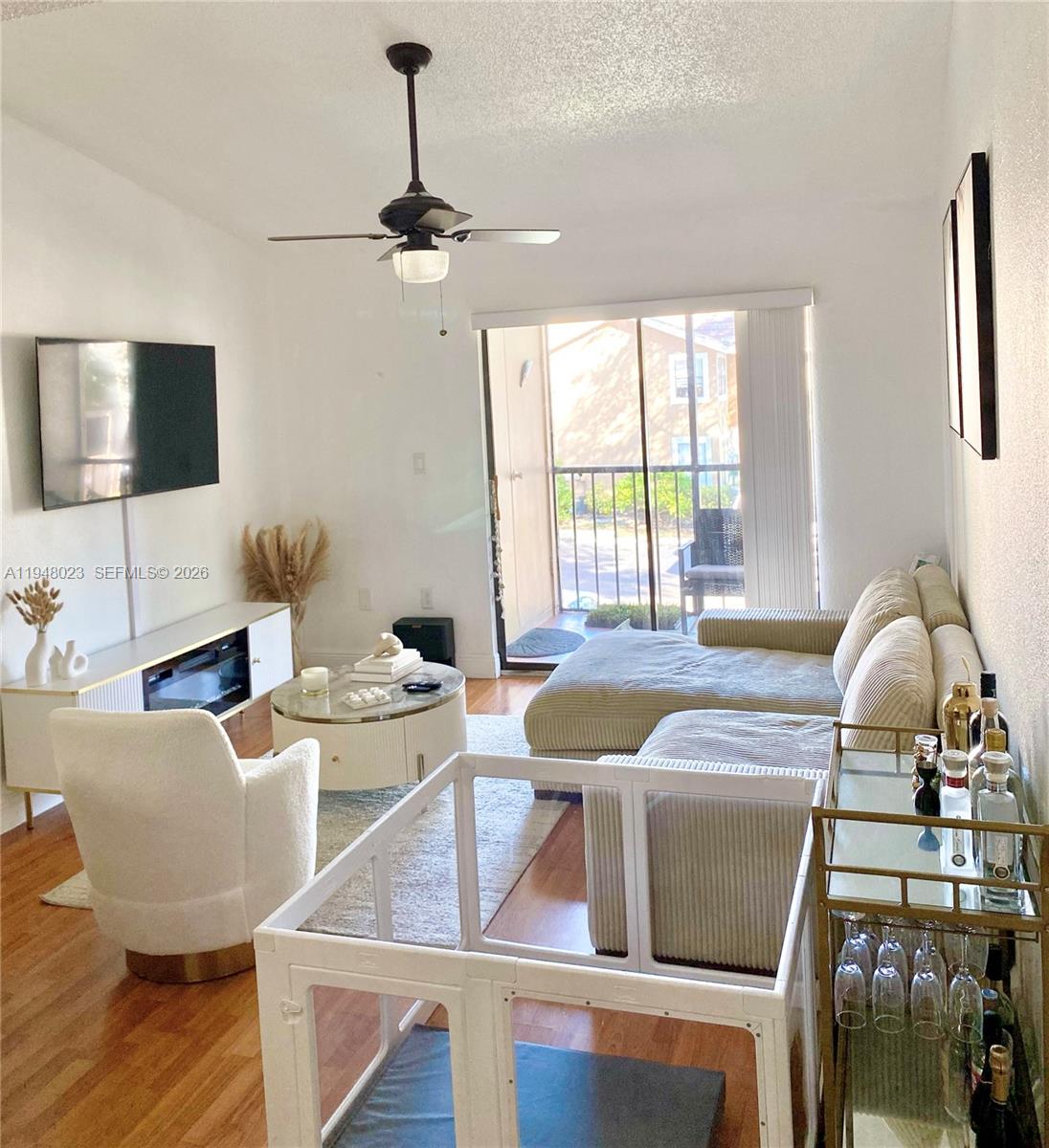 VISTA LAGO AT THE HAMMOCK - Residential