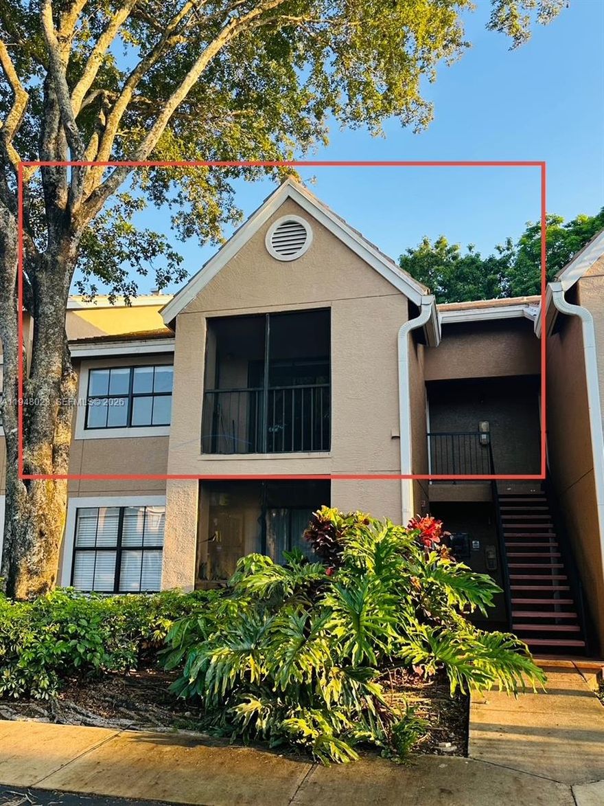 Listen up investors! Income producing unit. Beautiful 1 bedroom, 1 bathroom apartment checks all the boxes! Bright, open living space with modern bathroom. Located in the desirable West Kendall area — close to shopping, dining, parks, hospital and schools.

Whether you’re a first-time buyer, downsizing, or investor, this apartment offers comfort, convenience, and location all in one.