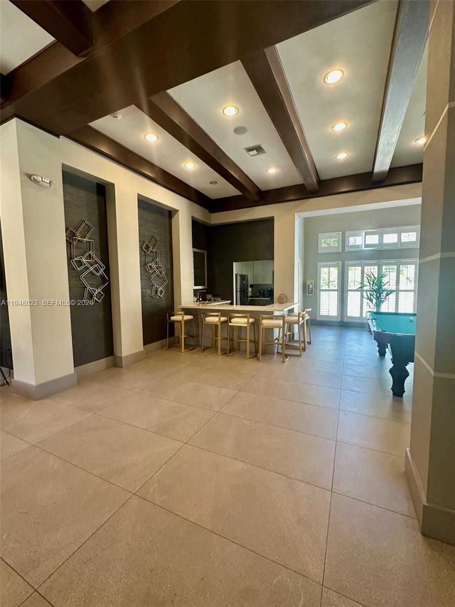 VISTA LAGO AT THE HAMMOCK - Residential