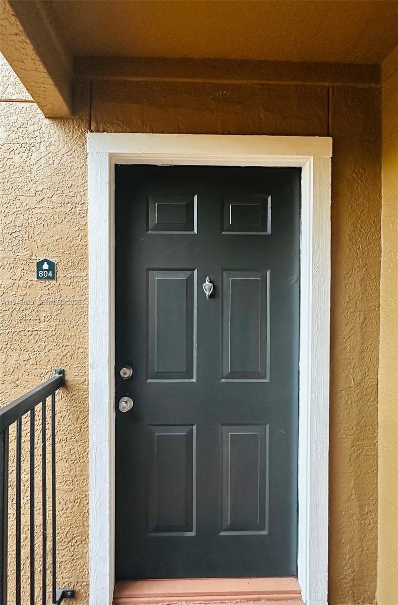 VISTA LAGO AT THE HAMMOCK - Residential