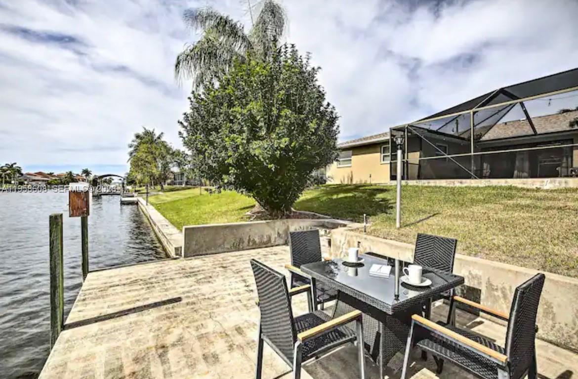 west of oasis canals - Residential