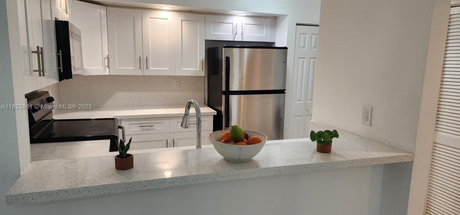 Rental Property at 8500 Sw 212th St 112, Cutler Bay, Miami-Dade County, Florida - Bedrooms: 2 
Bathrooms: 2  - $2,300 MO.