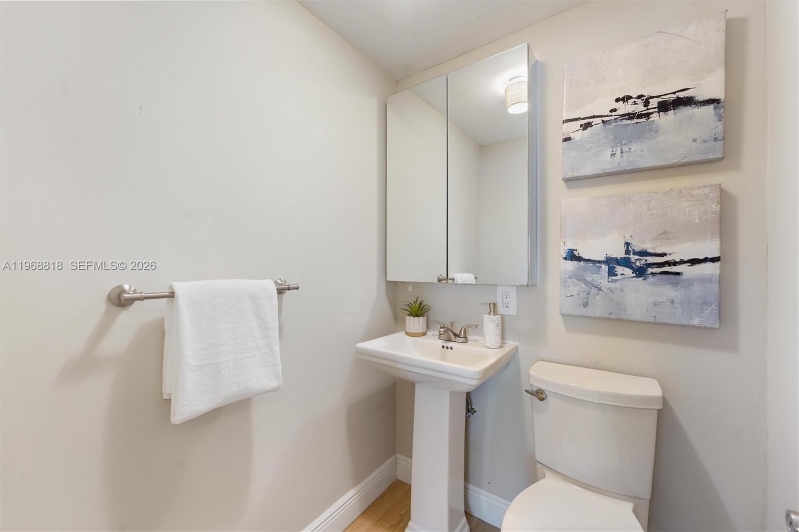 CORAL SHORES - Residential