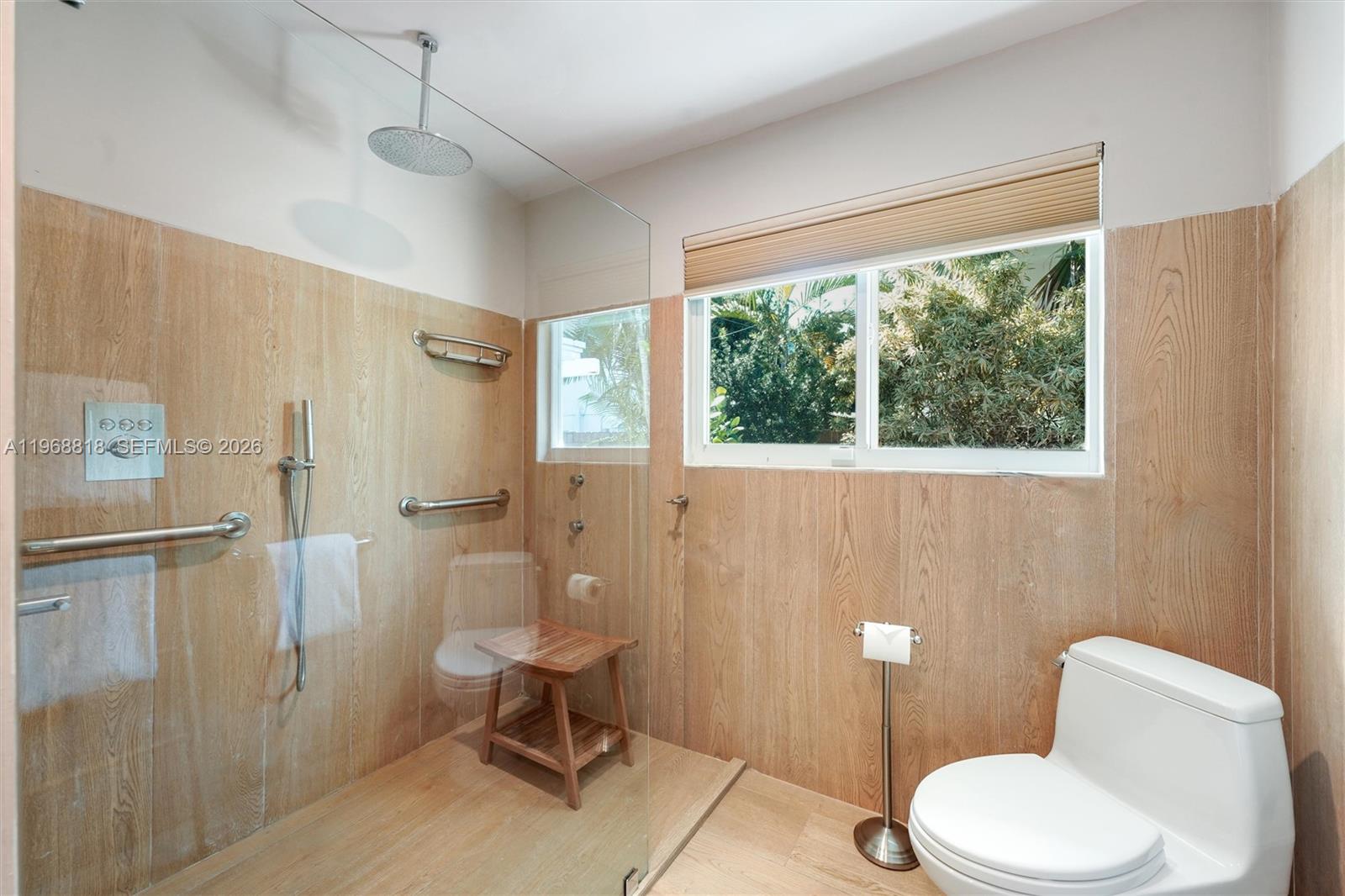 CORAL SHORES - Residential