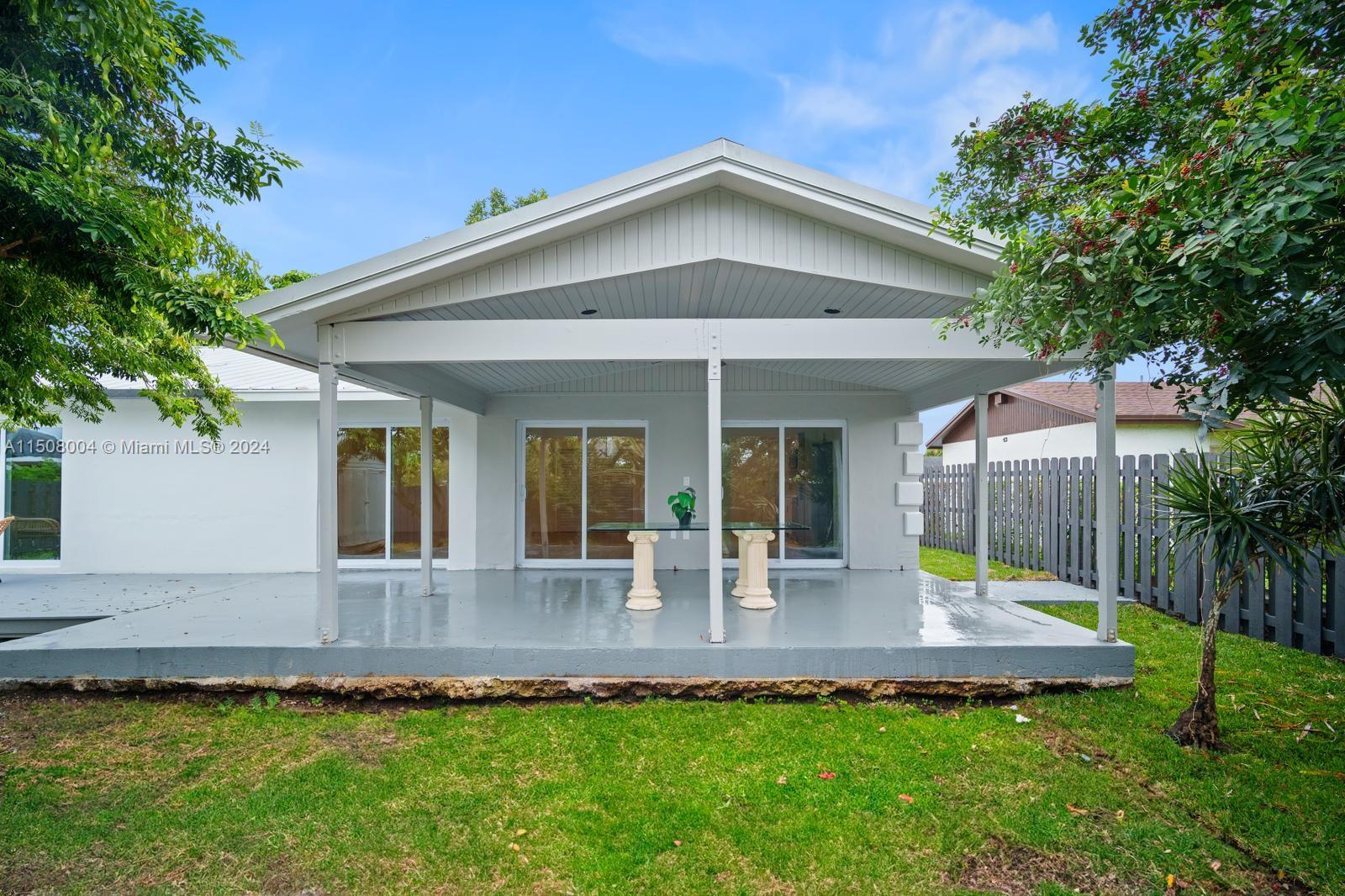 MEADOW WOOD MANOR SEC 7 - Residential