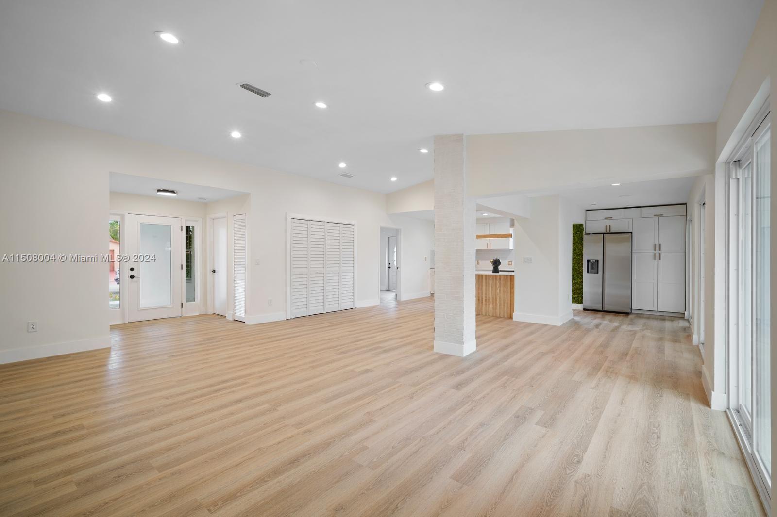 MEADOW WOOD MANOR SEC 7 - Residential