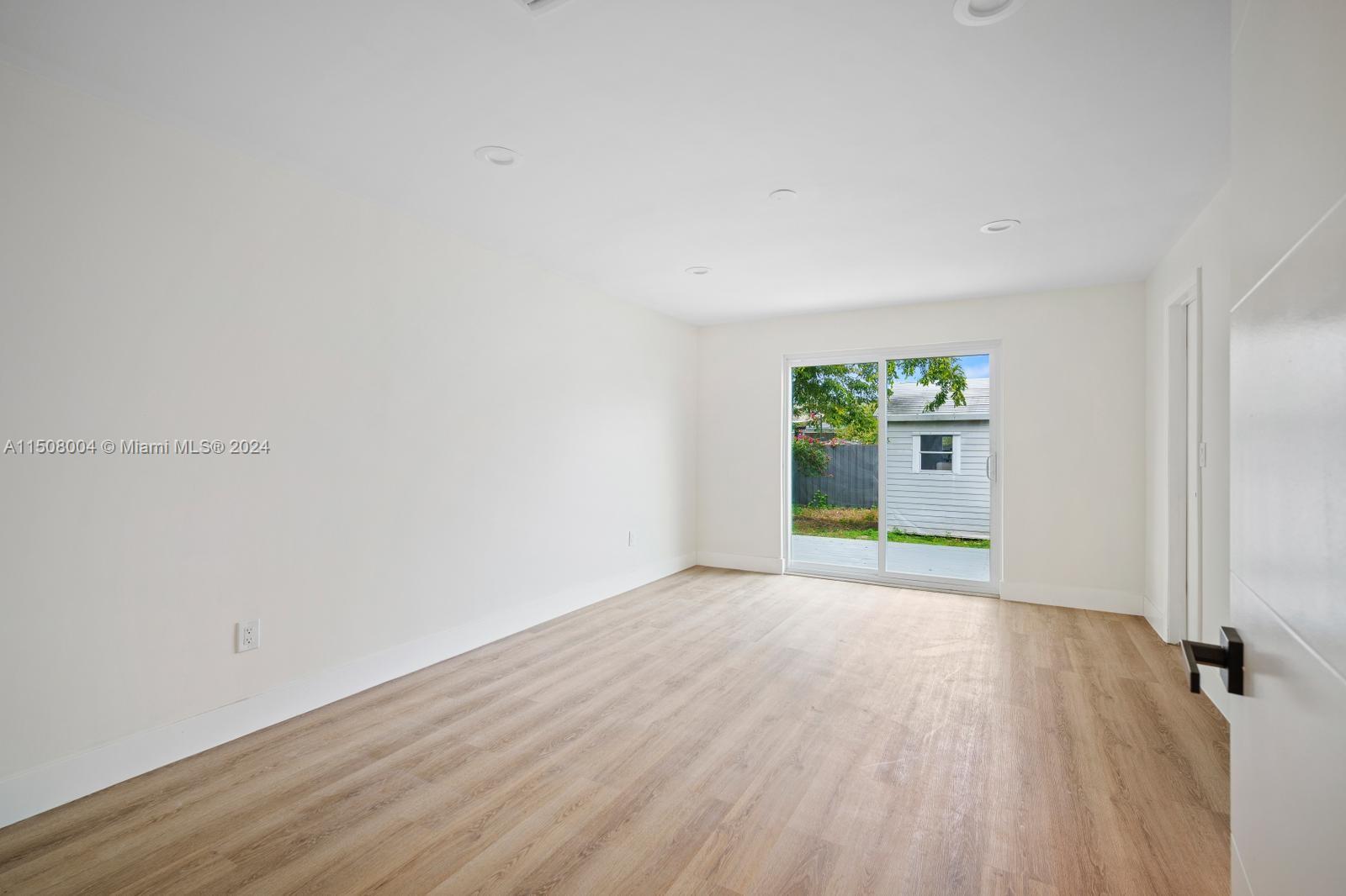 MEADOW WOOD MANOR SEC 7 - Residential
