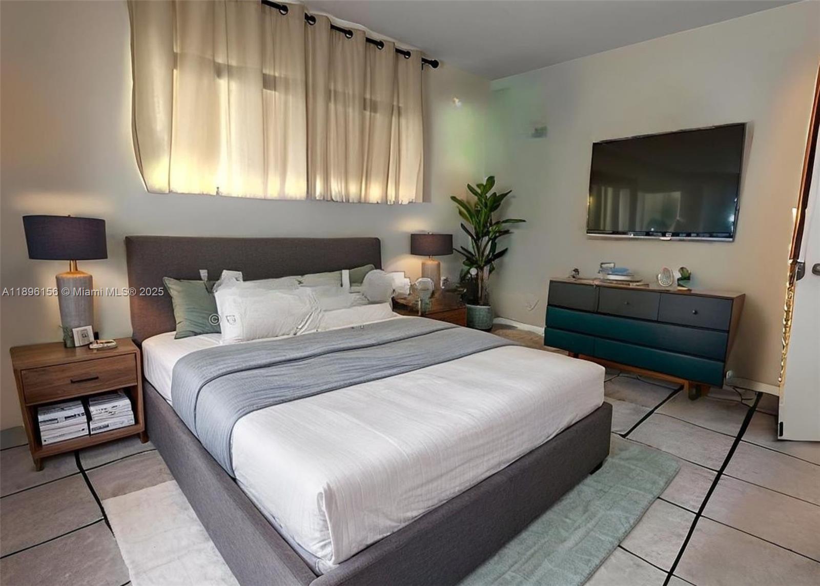 THE HORIZONS CONDO #2 - Residential Lease