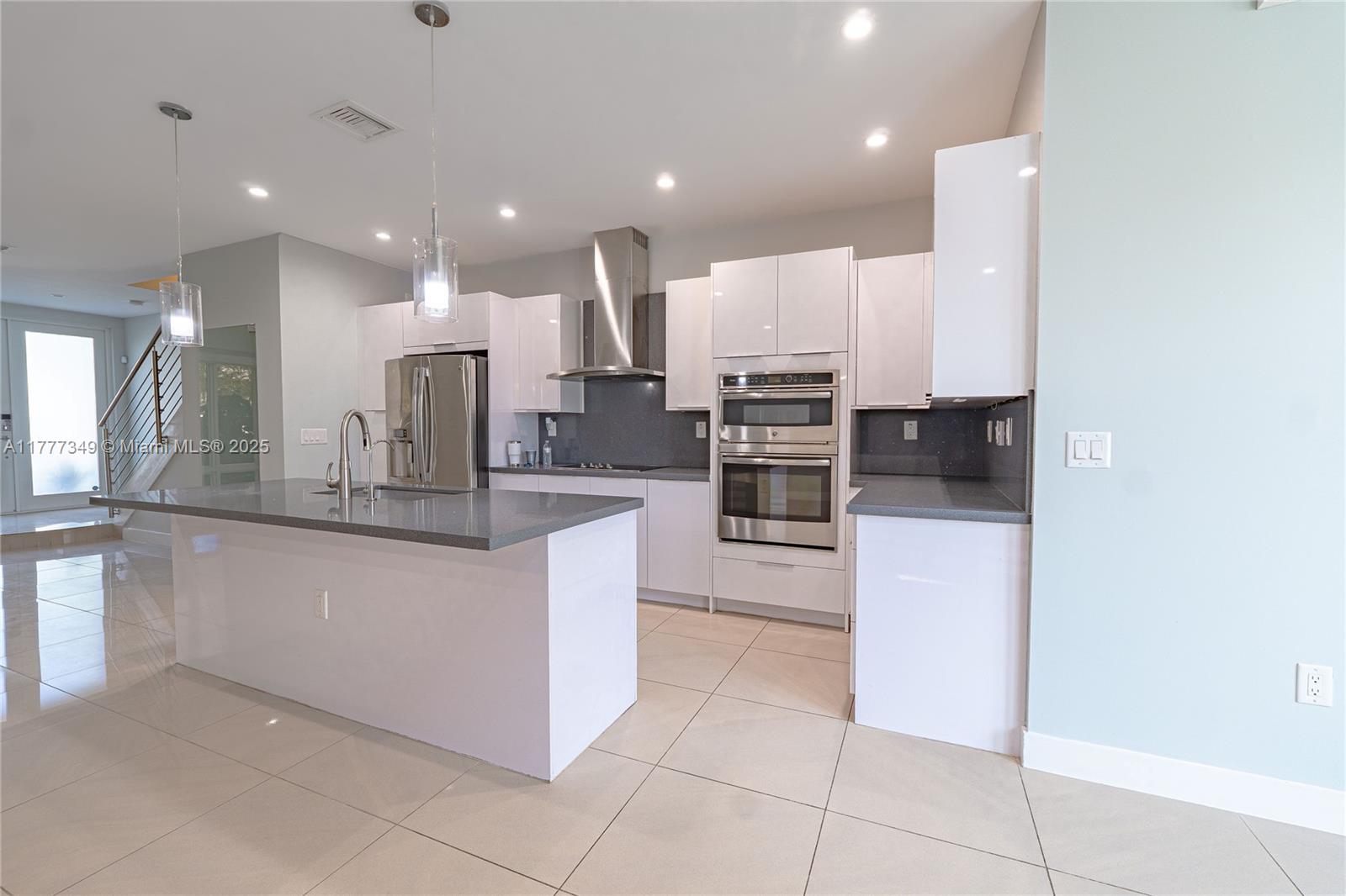 Rental Property at 6404 Nw 104th Path, Doral, Miami-Dade County, Florida - Bedrooms: 3 
Bathrooms: 3  - $4,400 MO.