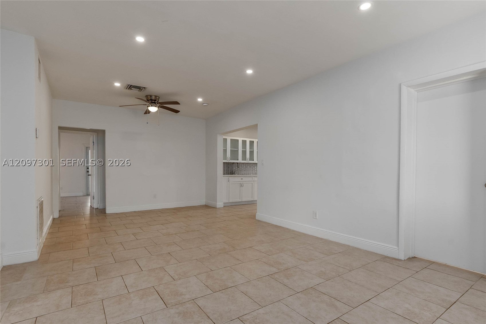 3916 SW 58th Ave