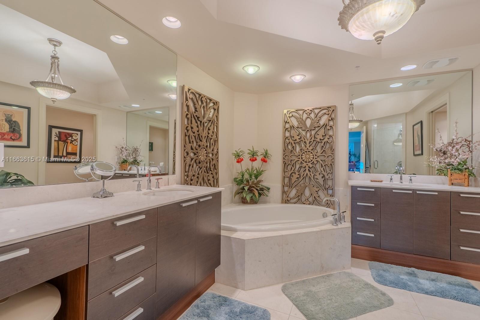 DIPLOMAT OCEANFRONT RESID - Residential