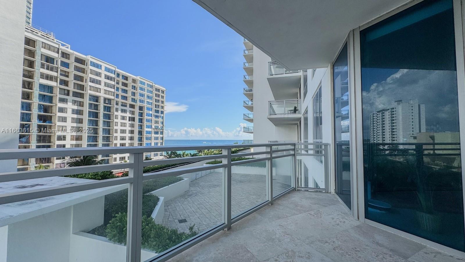 DIPLOMAT OCEANFRONT RESID - Residential