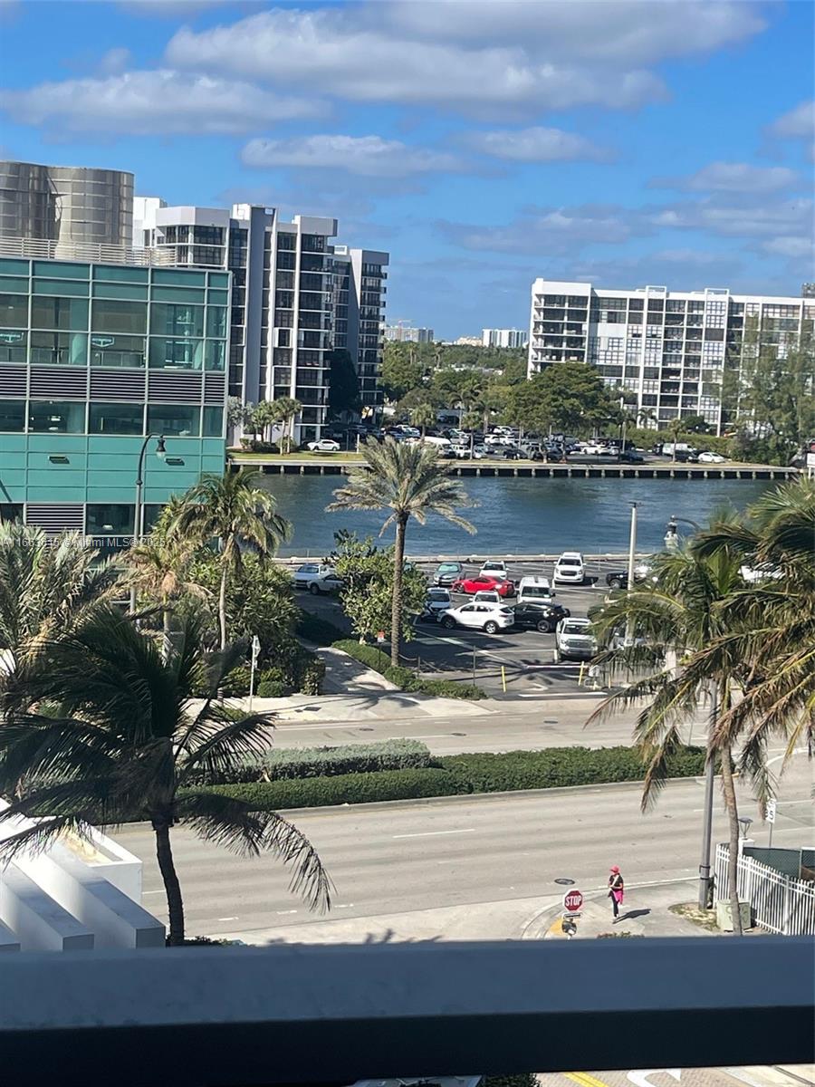 DIPLOMAT OCEANFRONT RESID - Residential