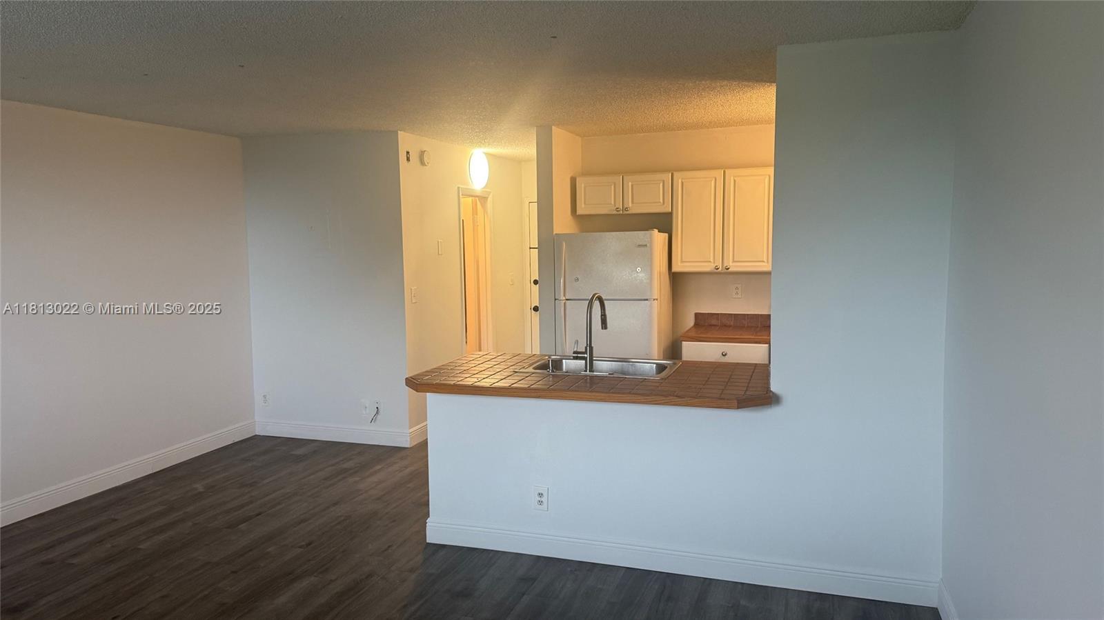 2701 Riverside Dr 418-B, Coral Springs, Broward County, Florida - 1 Bedrooms  
1 Bathrooms - 