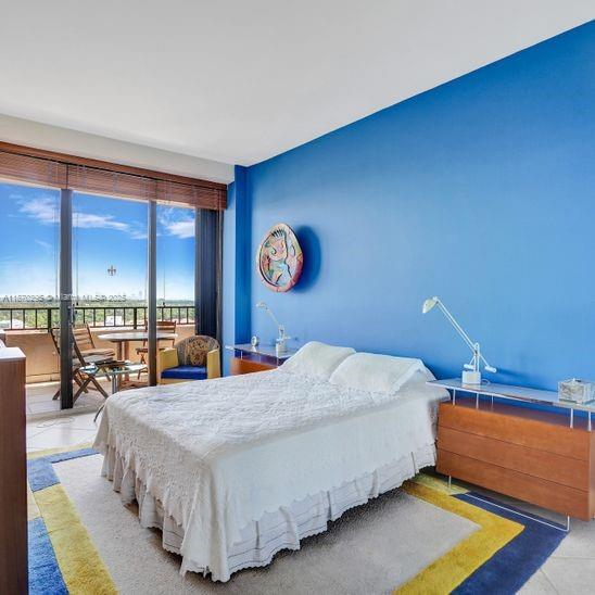 THE EMERALDBAY @ KEY COLO - Residential