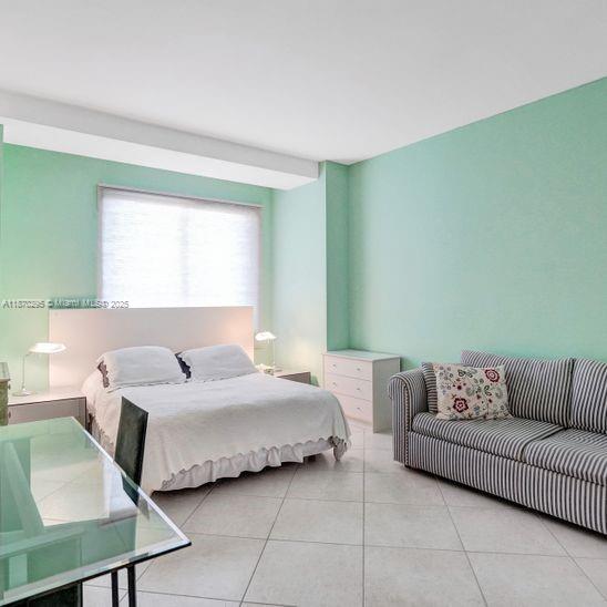 THE EMERALDBAY @ KEY COLO - Residential