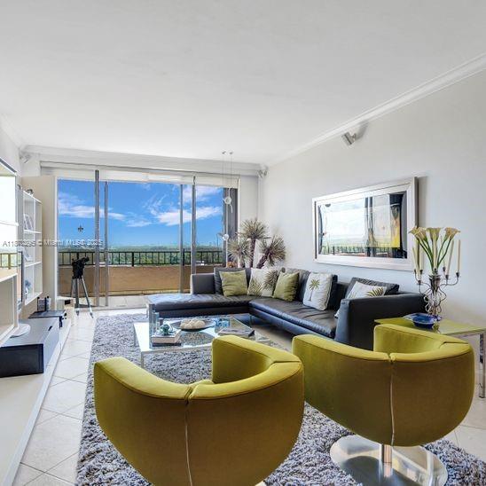 THE EMERALDBAY @ KEY COLO - Residential