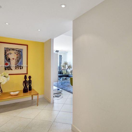 THE EMERALDBAY @ KEY COLO - Residential