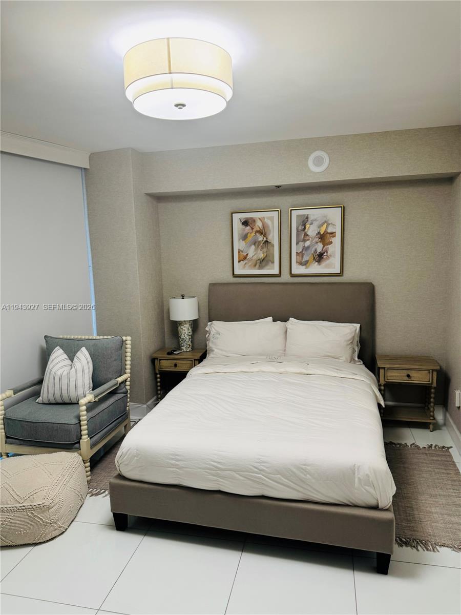 ICONBRICKELL CONDO NO 1 - Residential Lease