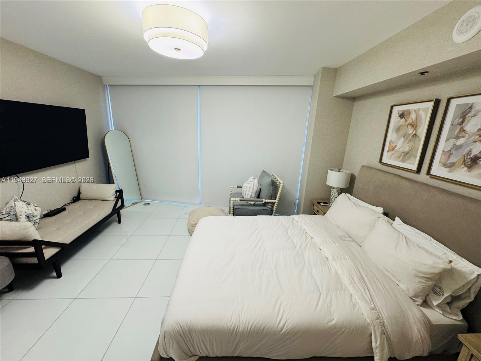 ICONBRICKELL CONDO NO 1 - Residential Lease