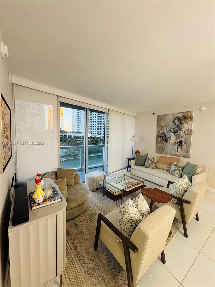 ICONBRICKELL CONDO NO 1 - Residential Lease