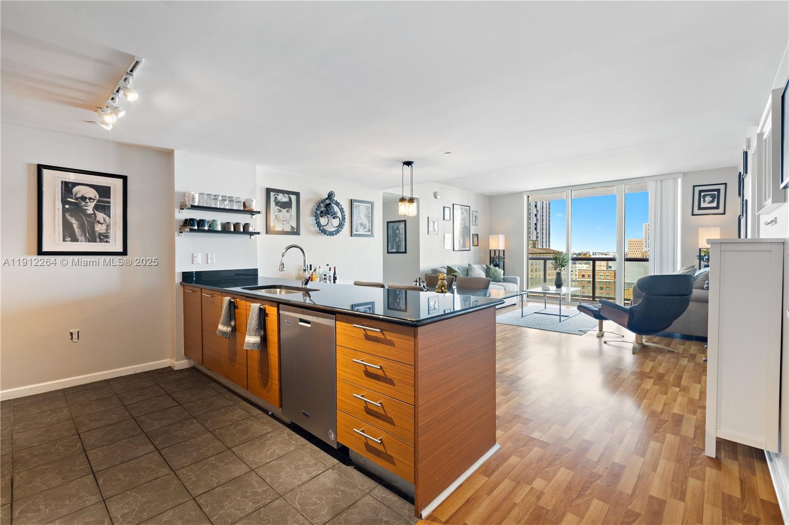 50 Biscayne blvd 1611