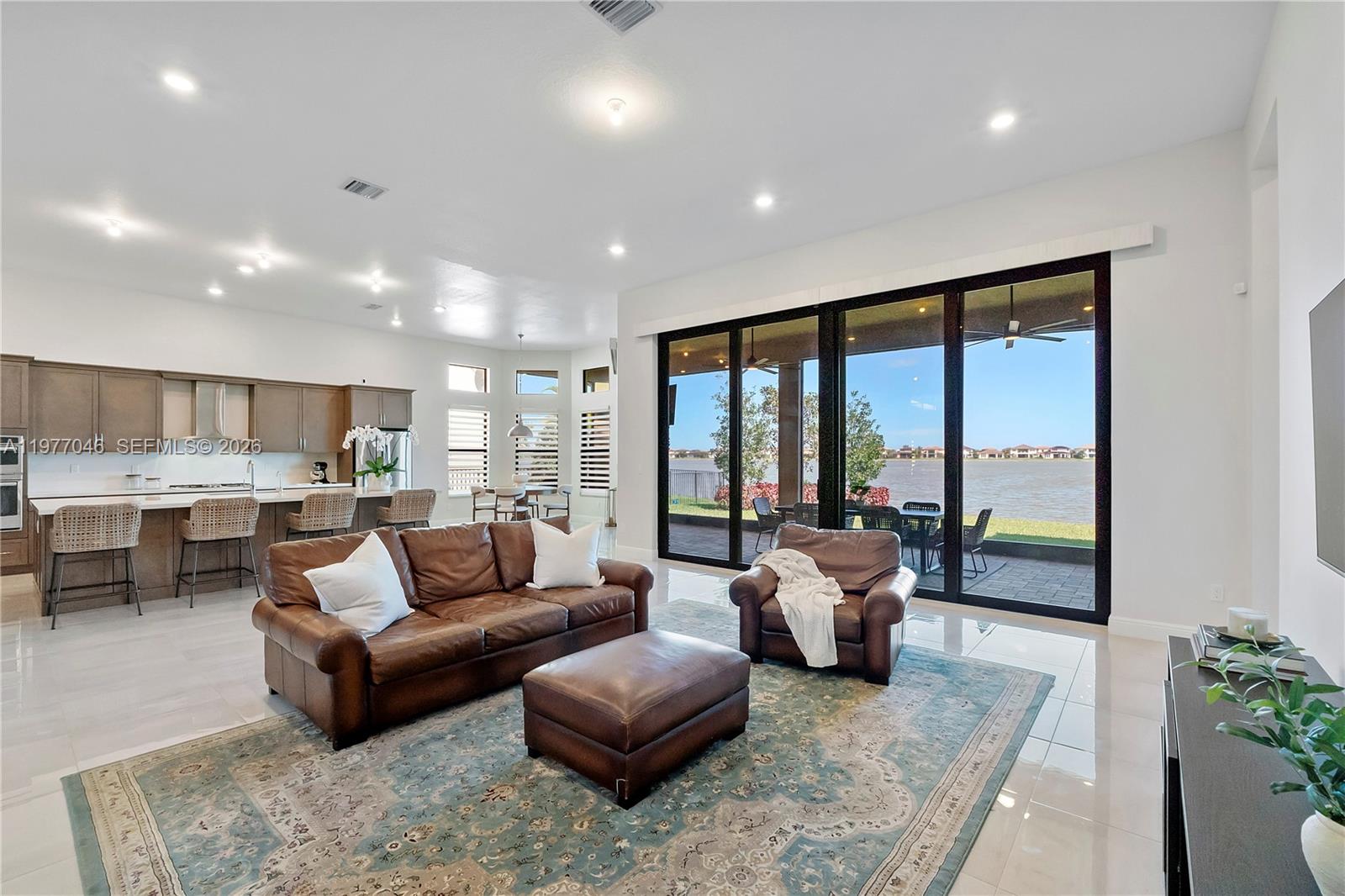 PARKLAND BAY - Residential