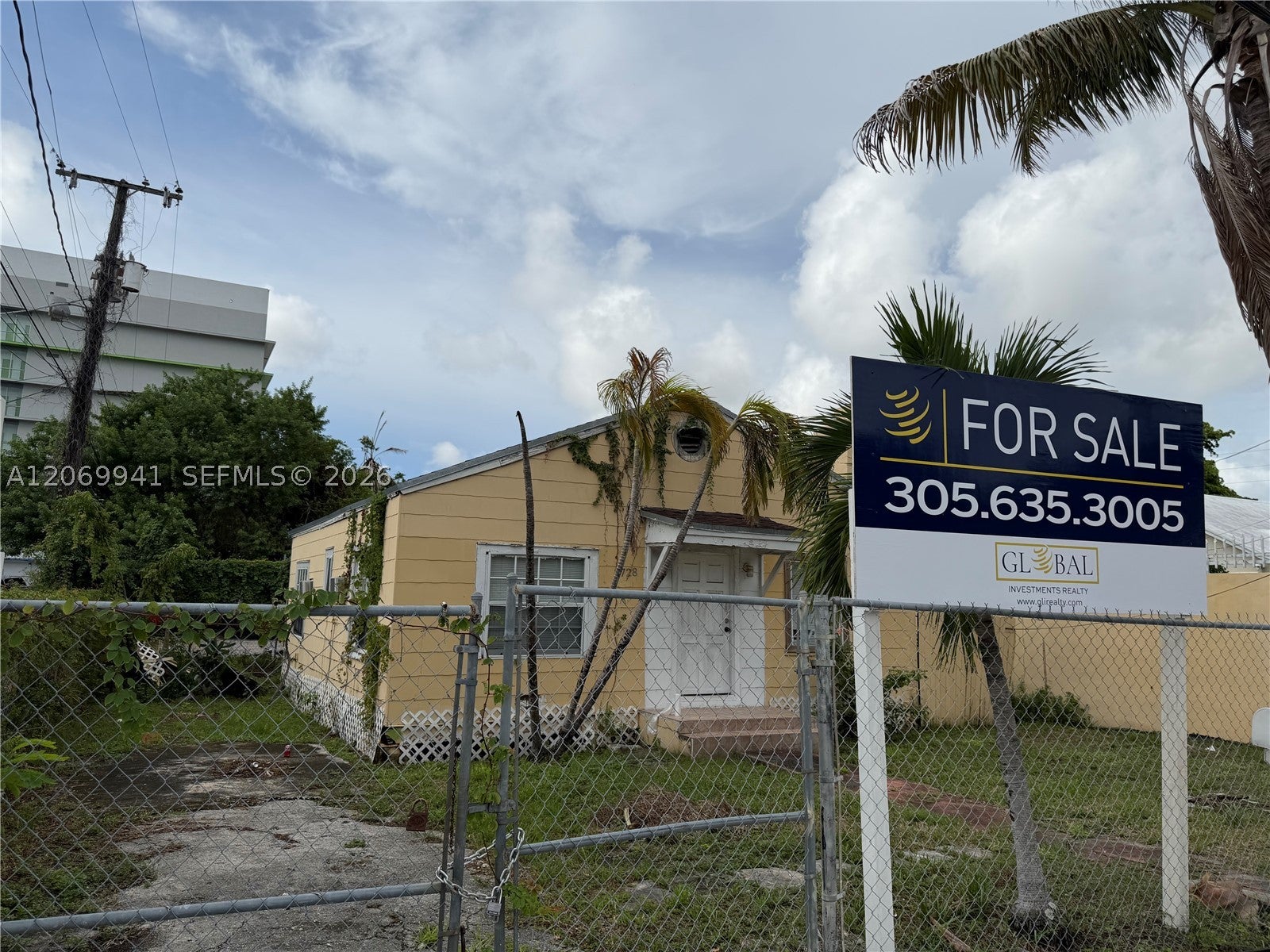 2728 NW 3rd St