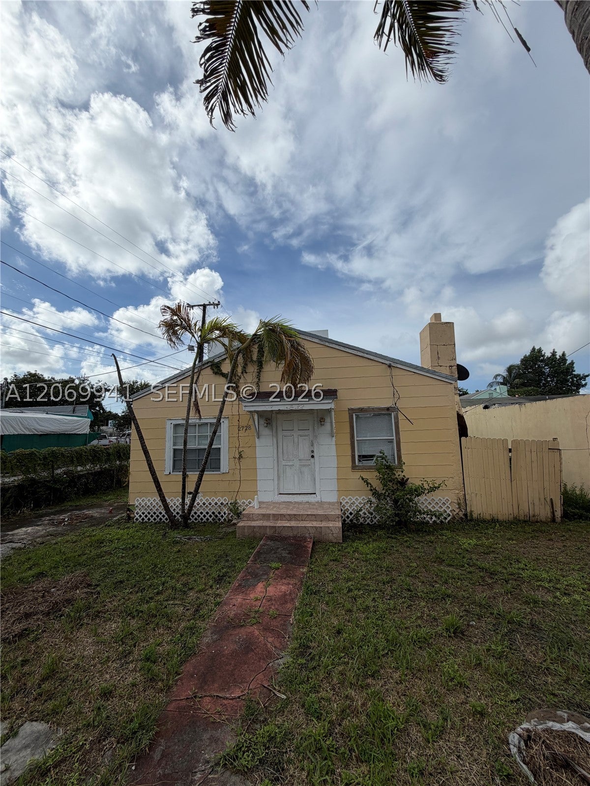 2728 NW 3rd St