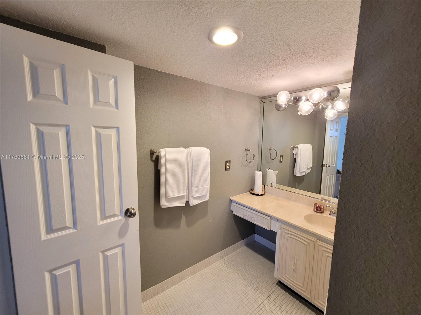 CONDOMINIUM 3 OF ENVIRON - Residential