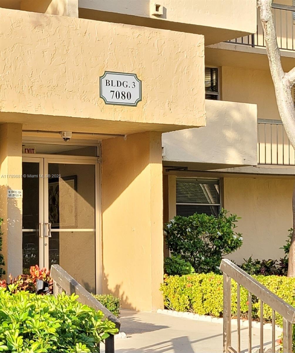 CONDOMINIUM 3 OF ENVIRON - Residential