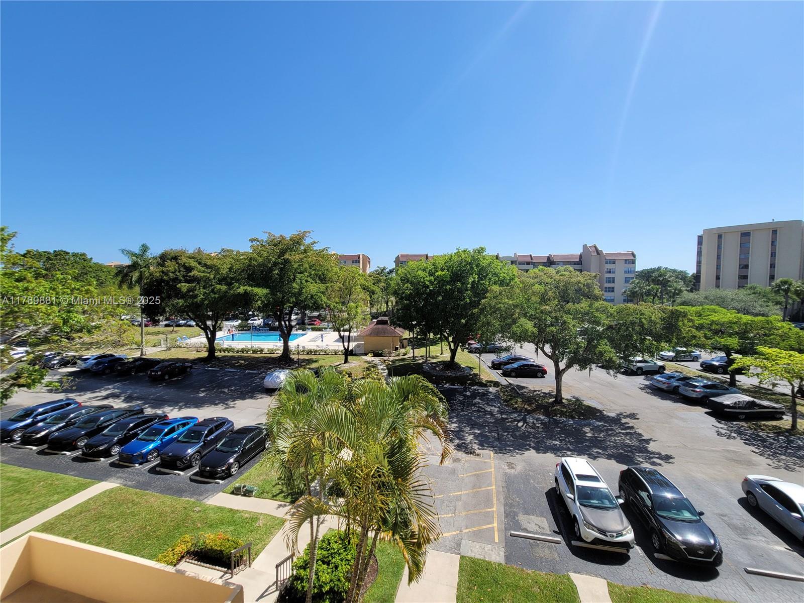 CONDOMINIUM 3 OF ENVIRON - Residential