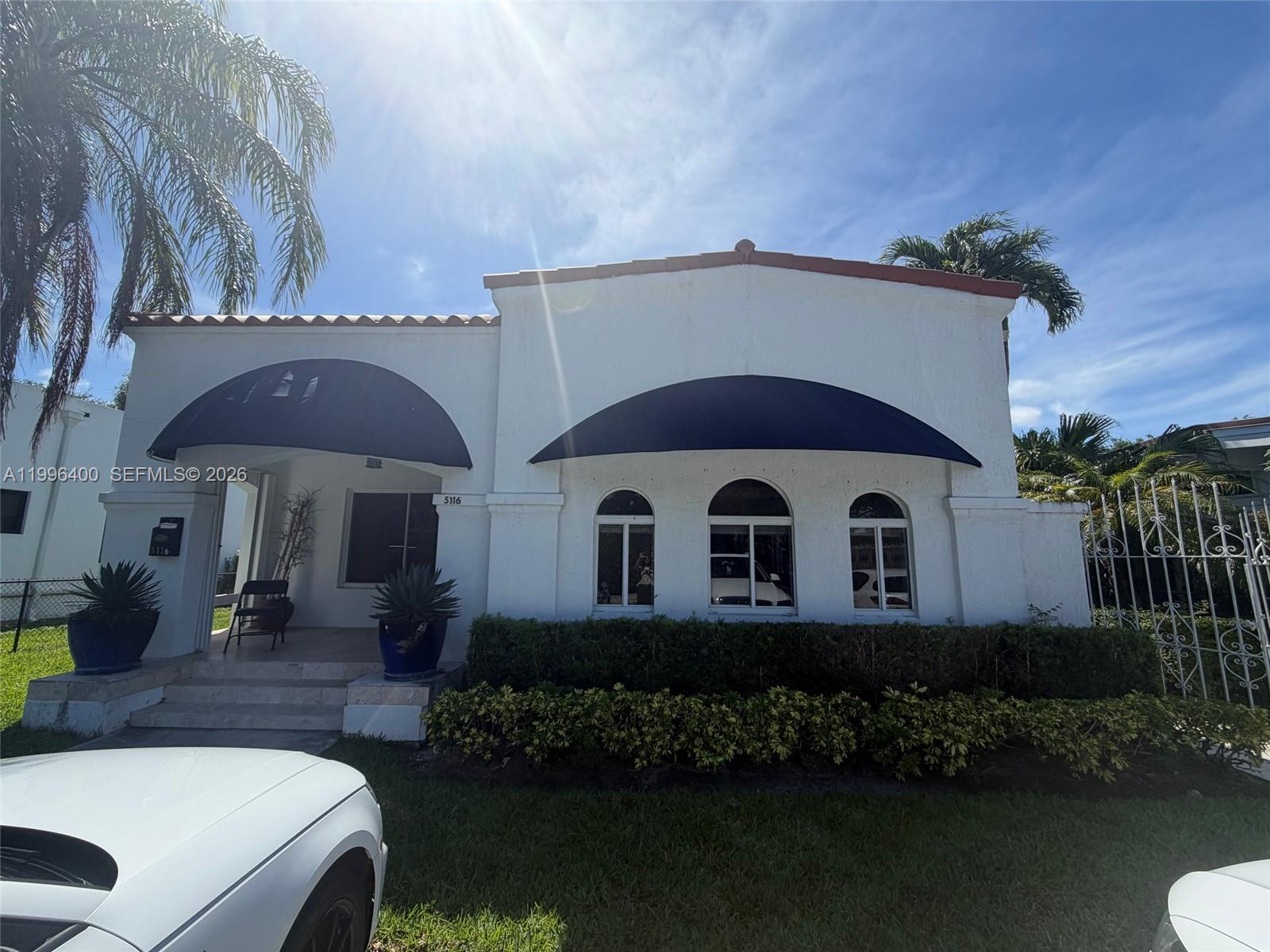 5116 SW 57th Ave