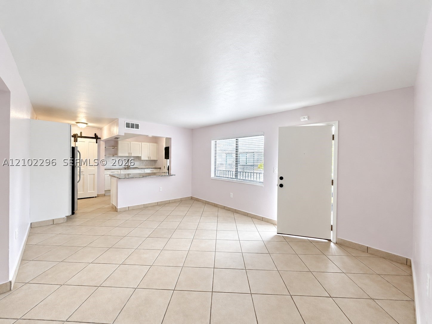 3242 Mary St S316