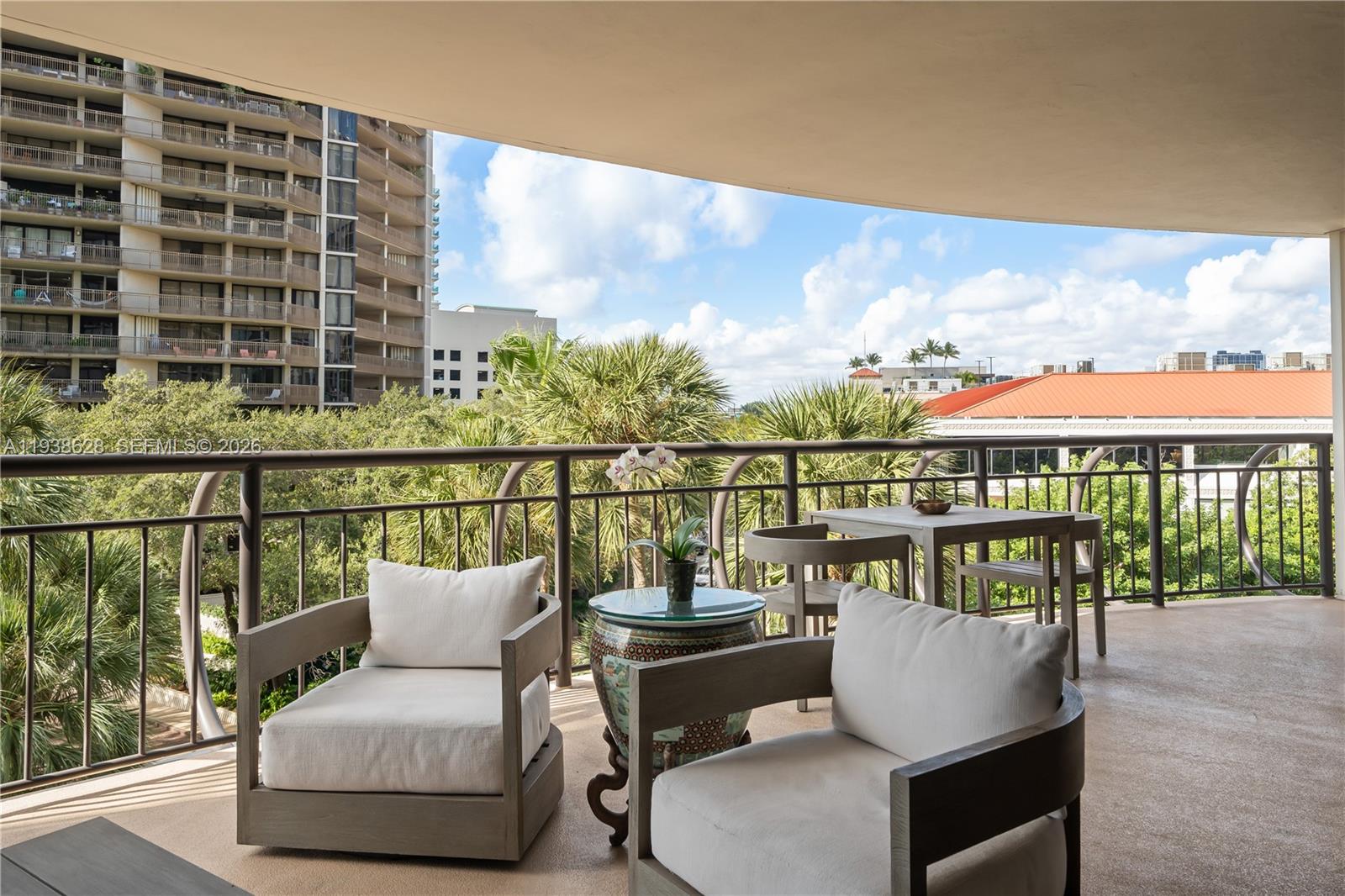 GROVE TOWERS CONDO - Residential