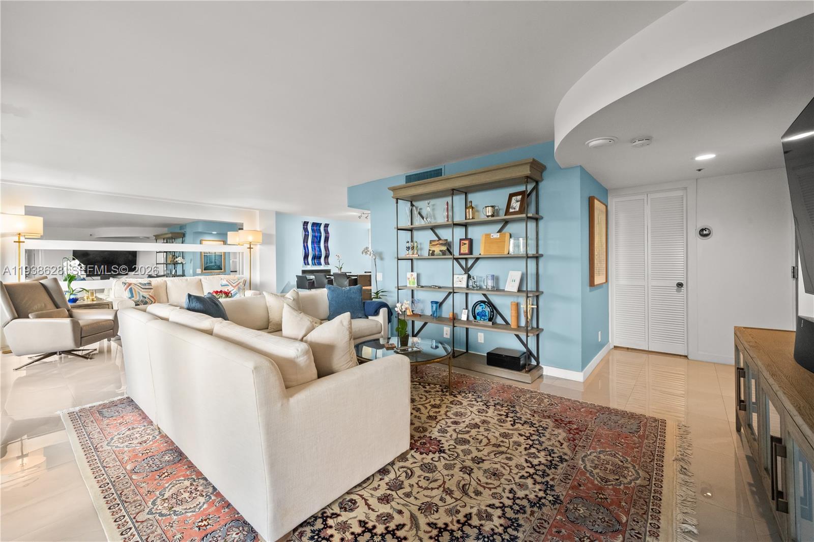 GROVE TOWERS CONDO - Residential