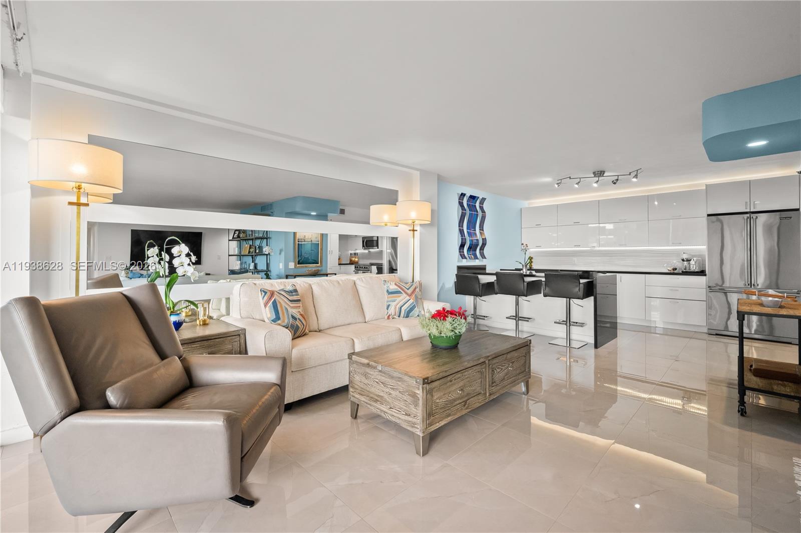 GROVE TOWERS CONDO - Residential