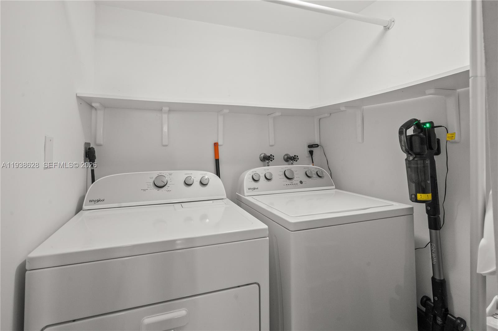 GROVE TOWERS CONDO - Residential