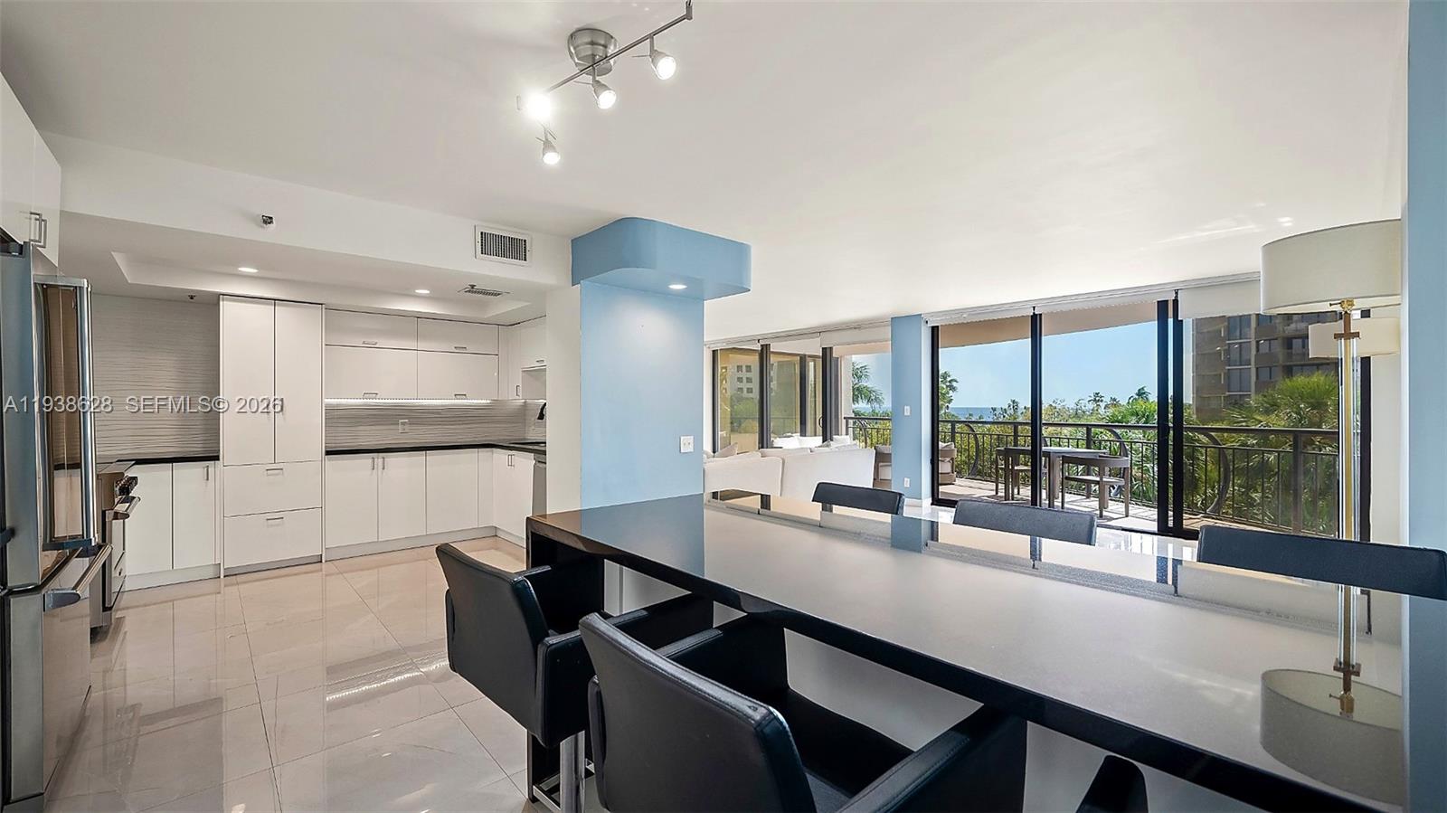 GROVE TOWERS CONDO - Residential